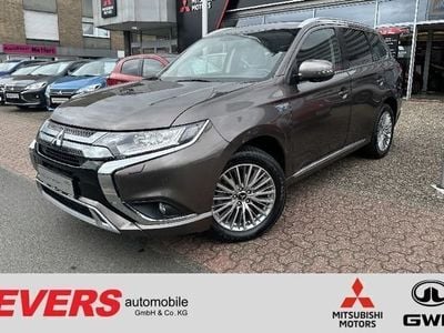 Gebraucht Mitsubishi Outlander P-HEV Basis 135 PS (99 kW) 2019 Braun SUV