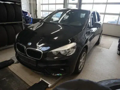 Usata BMW 218 Active Tourer Advantage 136 CV (100 kW) 2015 Nero Monovolume