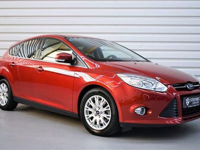Gebraucht Ford Focus Titanium 150 PS (110 kW) 2012 Rot Limousine