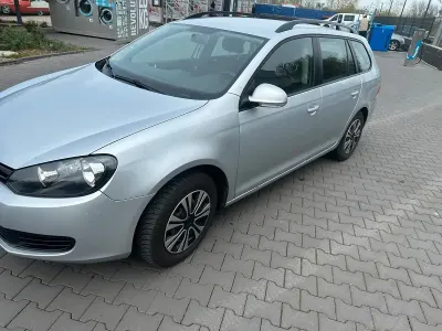 Gebraucht VW Golf VI 112 PS (82 kW) 2011 Grau Kleinwagen