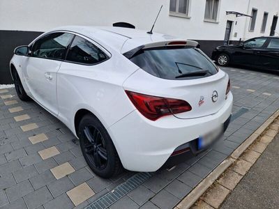 Opel Astra GTC