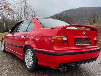 Gebraucht BMW 328 M Sport 193 PS (141 kW) 1995 Rot Limousine
