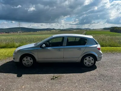 Gebraucht Opel Astra 105 PS (77 kW) 2004 Silber Limousine