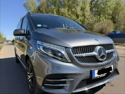 Gebraucht Mercedes V300 Avantgarde Edition 239 PS (175 kW) 2019 Grau Van / Kleinbus