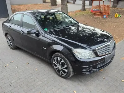 Gebraucht Mercedes C180 156 PS (114 kW) 2009 Schwarz Limousine