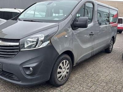 Grau Gebraucht 2017 Opel Vivaro Van / Kleinbus | 14.999 € (Fairer Preis)