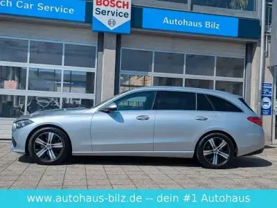 Używany Mercedes C180 Avantgarde 193 KM (141 kW) 2024 Srebrny Sedan/Limuzyna