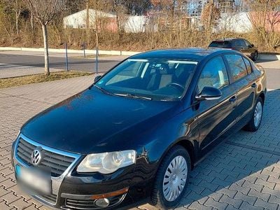 Gebraucht VW Passat 105 PS (77 kW) 2009 Limousine