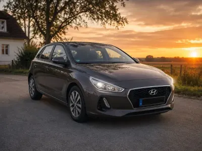 Gebraucht Hyundai i30 Trend 110 PS (80 kW) 2018 Grau Limousine