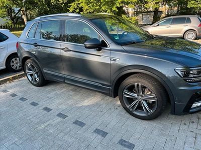 Usado VW Tiguan R-line 150 HP (110 kW) 2016 Cinzento SUV