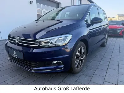 Gebraucht VW Touran Highline 150 PS (110 kW) 2022 Blau Van / Kleinbus