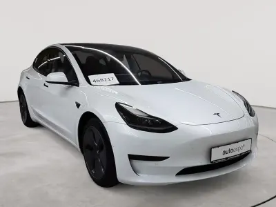 Käytetty Tesla Model 3 Standard Range Plus 239 kW (325 HP) 2021 Valkoinen Sedan