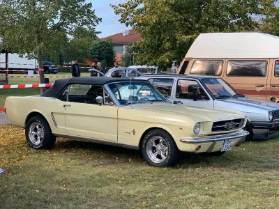 Gebraucht Ford Mustang 300 PS (220 kW) 1965 Beige Cabrio