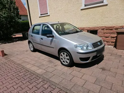 Gebraucht Fiat Punto 68 PS (50 kW) 2005 Silber Kleinwagen
