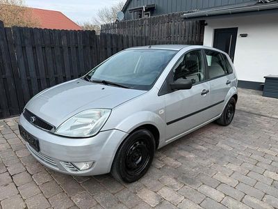 Usata Ford Fiesta Ghia 80 CV (58 kW) 2006 Argento Utilitaria