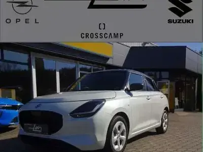 Gebraucht Suzuki Swift Club 83 PS (61 kW) 2025 Pure white real Kleinwagen