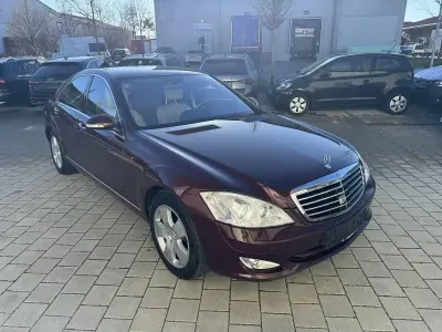 Gebraucht Mercedes S500 387 PS (284 kW) 2007 Rot Limousine