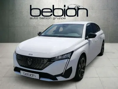 Gebraucht Peugeot 308 Allure 131 PS (96 kW) 2023 Weiß Kombi