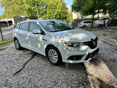 Gebraucht Renault Mégane GrandTour 114 PS (83 kW) 2019 Weiß Kombi