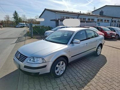 Gebraucht VW Passat 131 PS (96 kW) 2004 Silber Limousine