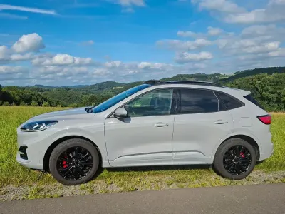 Gebraucht Ford Kuga ST-Line 190 PS (139 kW) 2024 Grau SUV