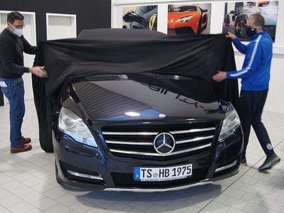 Gebraucht Mercedes R500 AMG 430 PS (316 kW) 2012 Schwarz Van / Kleinbus