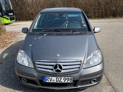 Gebraucht Mercedes A180 Avantgarde 109 PS (80 kW) 2011 Grau Van / Kleinbus