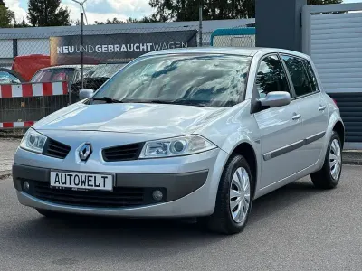 Gebraucht Renault Mégane Avantage 111 PS (81 kW) 2008 Silber Limousine