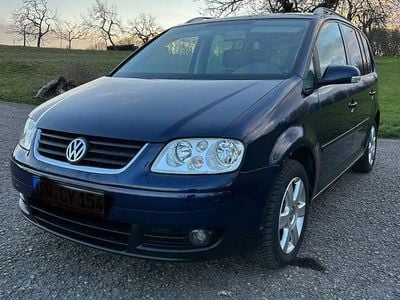 Usata VW Touran Highline 105 CV (77 kW) 2004 Blu Monovolume