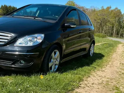 Second-hand Mercedes B200 145 CP (106 kW) 2006 Negru Monovolum