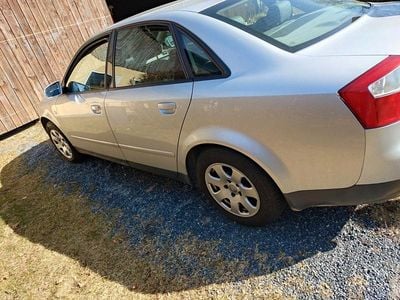 Second-hand Audi A4 102 CP (75 kW) 2002 Argintiu Berlinǎ