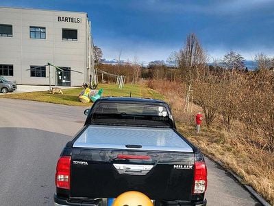 Gebraucht Toyota HiLux Executive 150 PS (110 kW) 2018 Schwarz Abholung