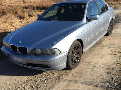 BMW 525