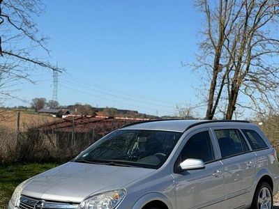 Gebraucht Opel Astra 120 PS (88 kW) 2008 Silber Kombi