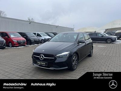 Lack kosmosschwarz Gebraucht 2024 Mercedes B180 Progressive Van / Kleinbus | 28.470 € (Fairer Preis)