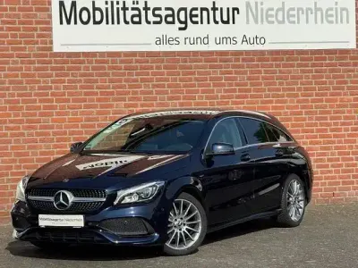 Gebraucht Mercedes CLA180 Shooting Brake AMG line 122 PS (89 kW) 2019 Blau Kombi