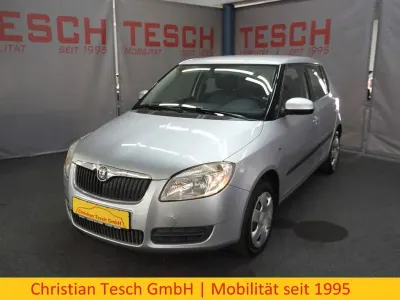 Gebraucht Skoda Fabia Ambiente 105 PS (77 kW) 2009 Silber Limousine