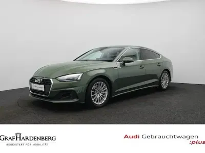 Gebraucht Audi A5 Sportback Ambiente 204 PS (150 kW) 2022 Distriktgrün metallic Kleinwagen