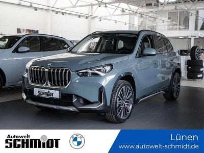 Cape york green metallic Neu 2025 BMW X1 xLine SUV | 58.380 € (Etwas zu teuer)