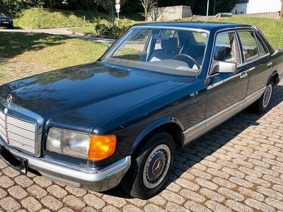 Brugt Mercedes E280 185 HK (136 kW) 1984 Blå Sedan