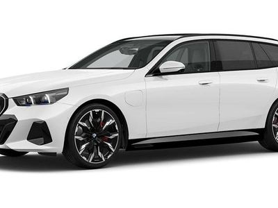 Usata BMW 550e Comfort Edition 489 CV (359 kW) 2025 Bianco Station wagon