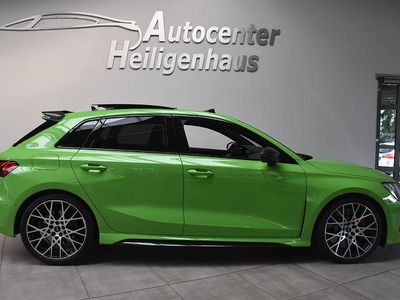 Grün Gebraucht 2025 Audi RS3 Sport Limousine | 69.980 € (Etwas zu teuer)