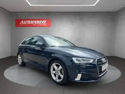 Gebraucht Audi A3 Sport 116 PS (85 kW) 2017 Blau Limousine