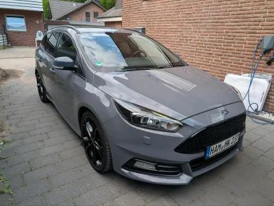 Używany Ford Focus ST 250 KM (183 kW) 2018 Szary Kombi