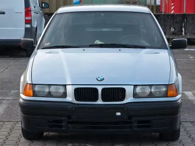 Usata BMW 316 Sport Line 105 CV (77 kW) 1995 Argento Berlina