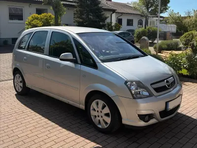 Begagnad Opel Meriva 105 HK (77 kW) 2009 Silver Minibuss