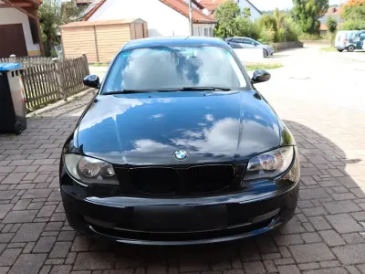 Gebraucht BMW 118 143 PS (105 kW) 2008 Schwarz Kleinwagen