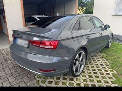 Gebraucht Audi A3 Sport 184 PS (135 kW) 2018 Grau Limousine