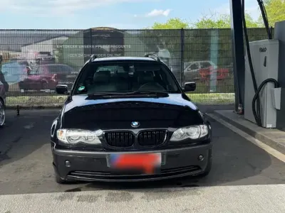 Używany BMW 325 Shadowline 192 KM (141 kW) 2004 Niebieski Kombi