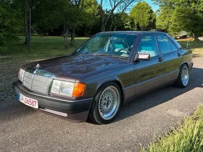 Occasion Mercedes 190 122 ch (89 kW) 1992 Violet Berline